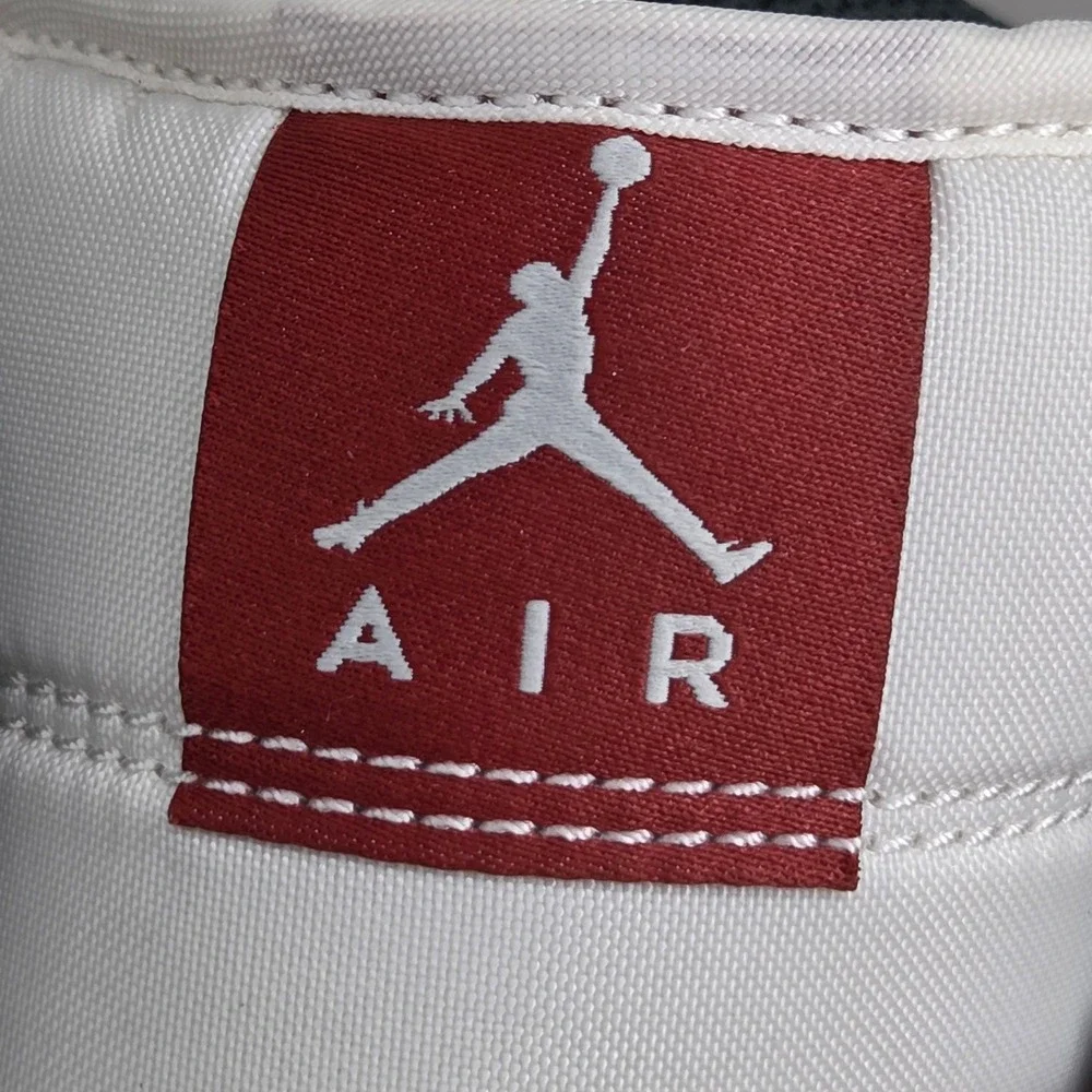 Jordan Air Jordan 1 Mid Mens 8.5 Sail‎ Midnight Green Red DQ8426 105 Basketball